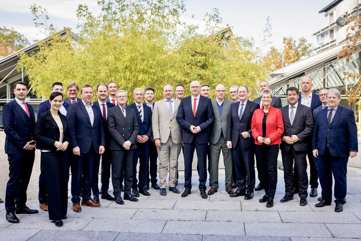 Verbandsvorstand des Ostdeutschen Sparkassenverbandes Verbandsvorstand des Ostdeutschen Sparkassenverbandes am 25.10.2025, Foto: Juliane Sonntag/OSV/photothek.de